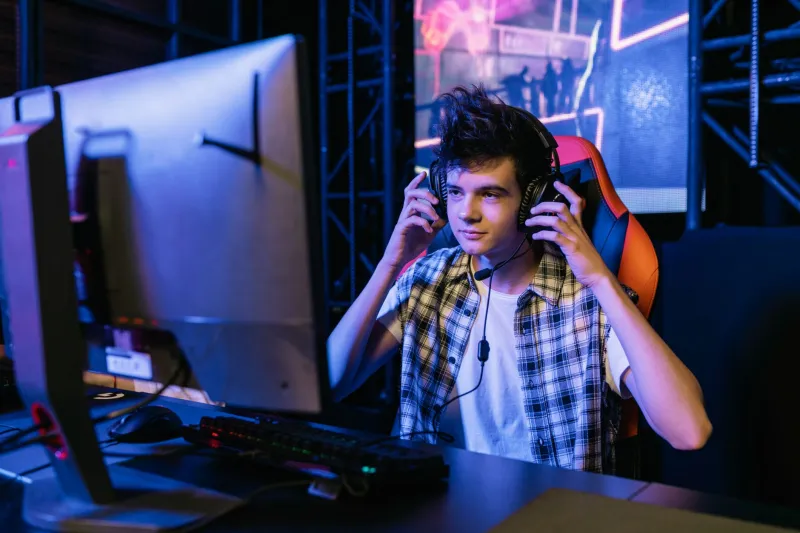 Stop Watching Their Screen: How Comparison Culture Is Quietly Eating Your Game